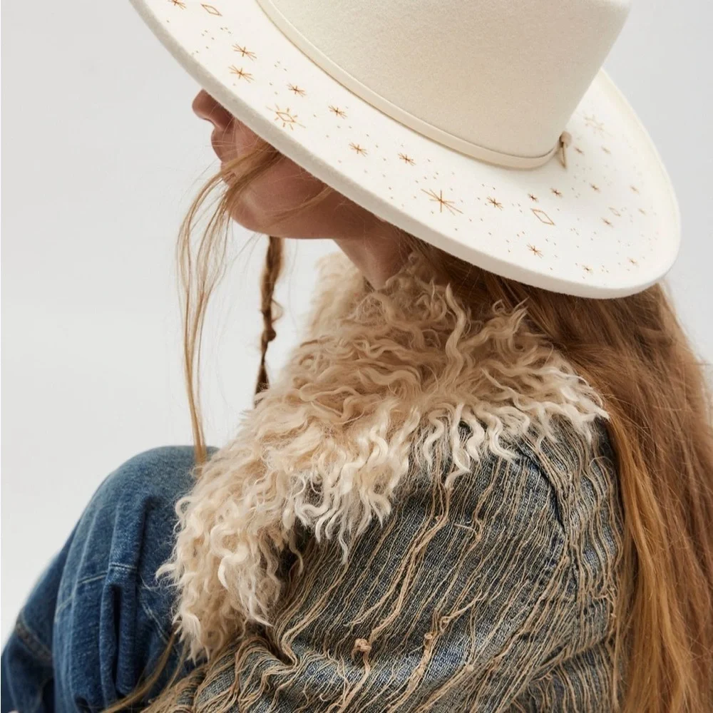 Free People Under The Moon 🌙 and ✨ Stars Hat New with Tags one size Medium